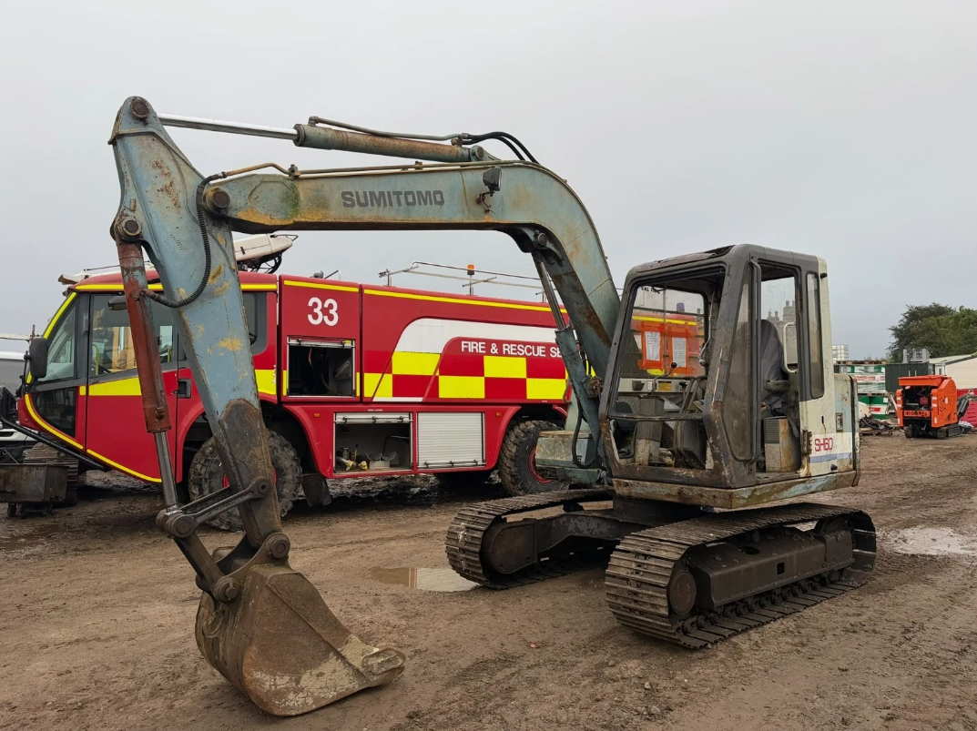 SUMITOMO SH60 TRACKED EXCAVATOR – ISUZU 4-CYLINDER