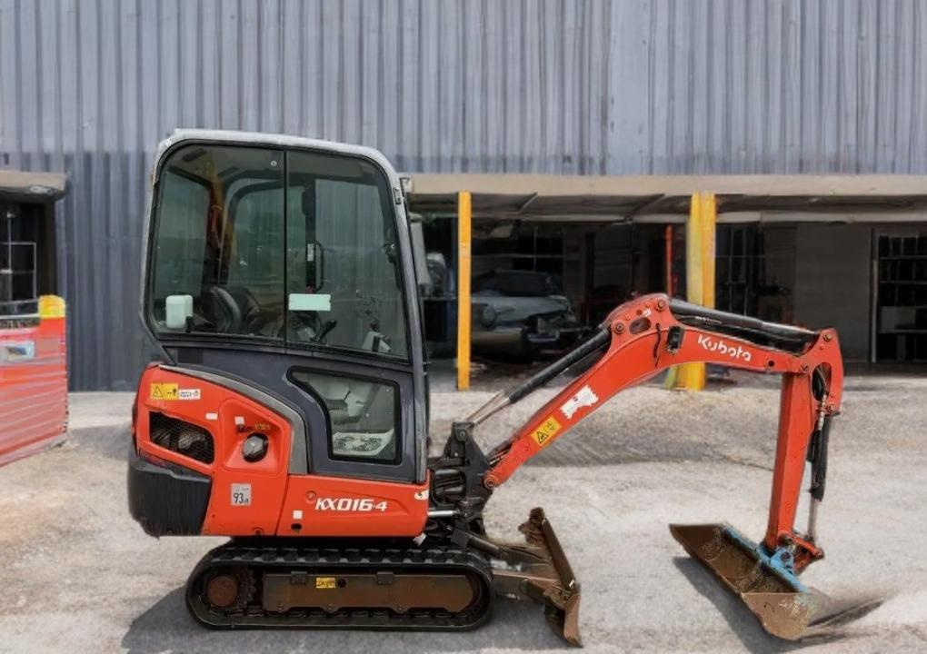 KUBOTA KX016-4 1.6T MINI EXCAVATOR / DIGGER (2017)