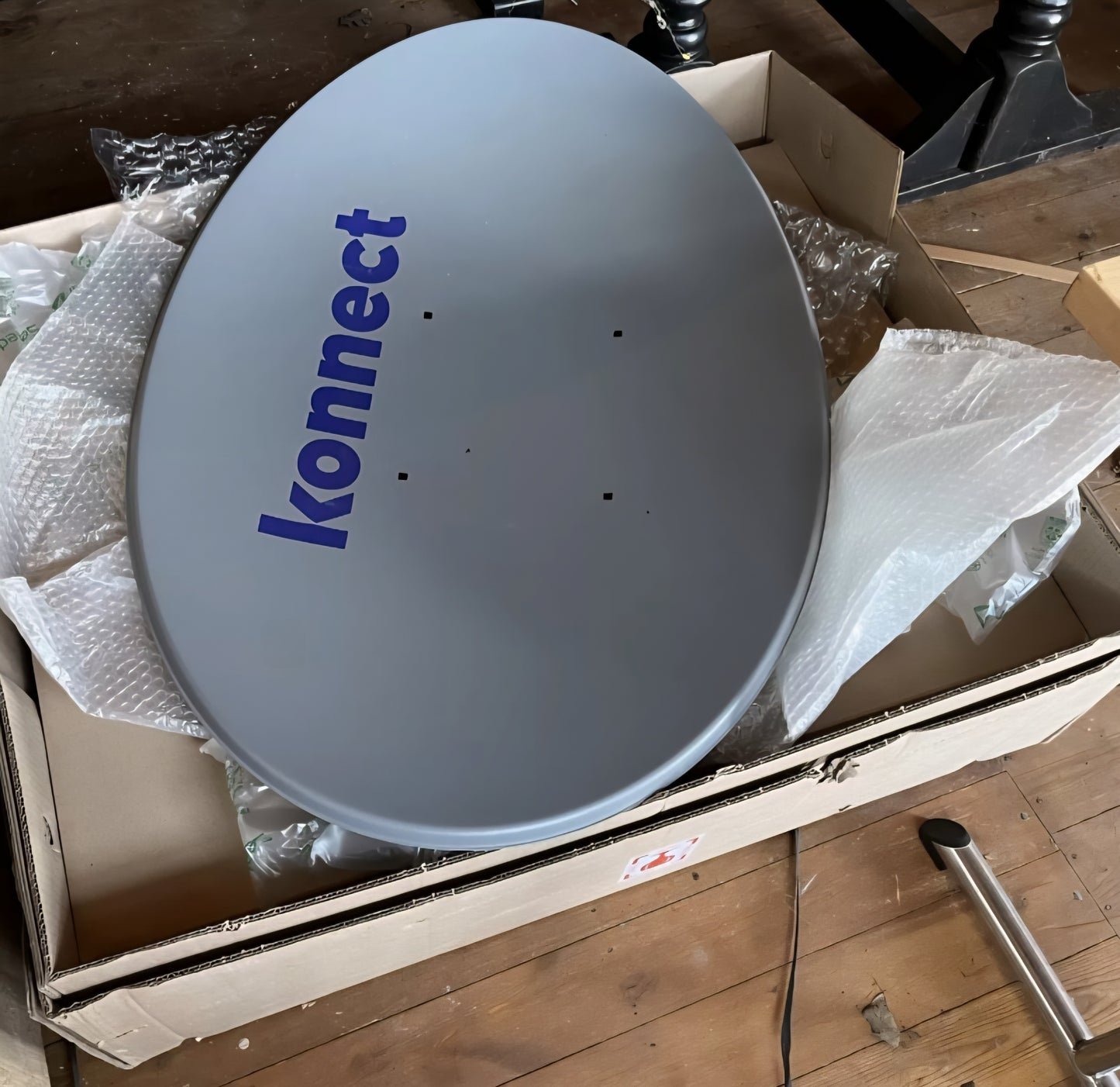 BRAND NEW SATELLITE DISH WITH ROLL OF NEW CAB AND FIXINGS