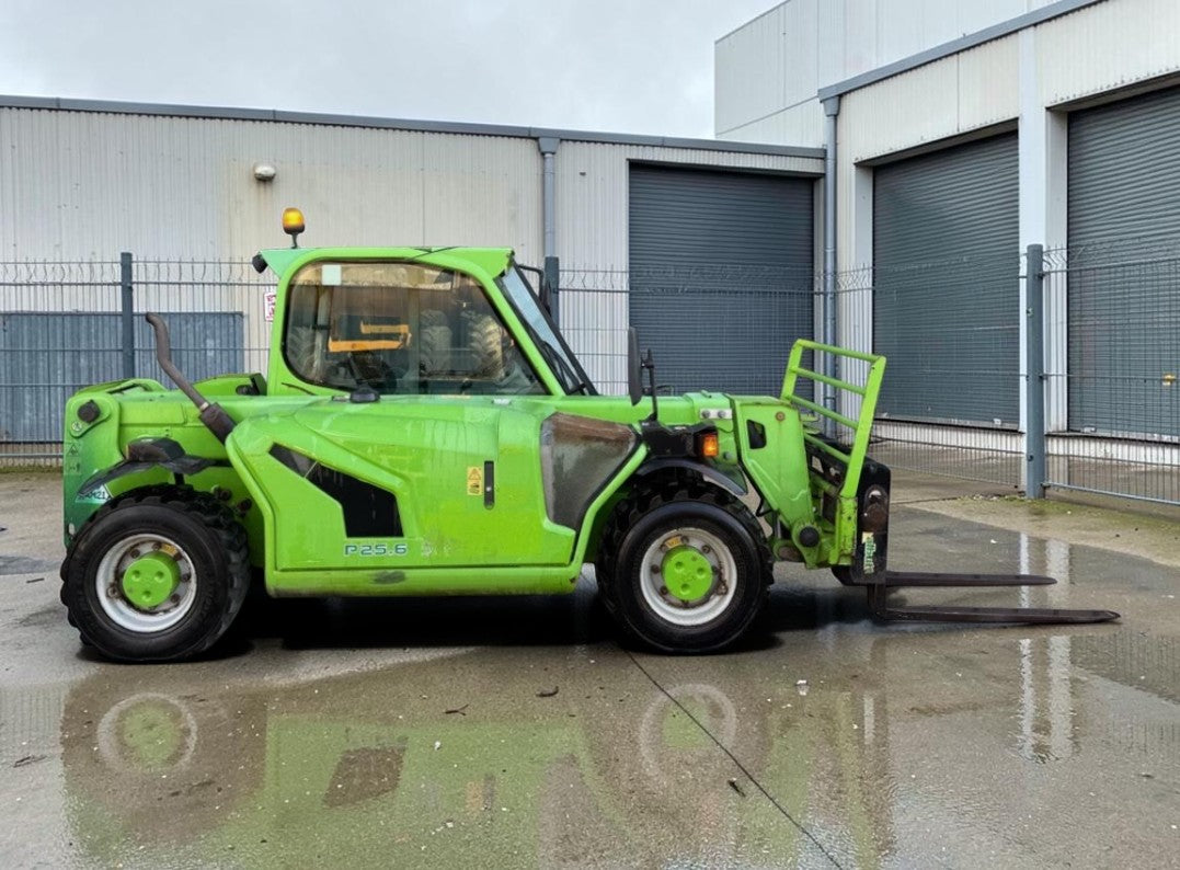 2015 MERLO P25.6 6M 2.5T TELEHANDLER – 1,696 HOURS