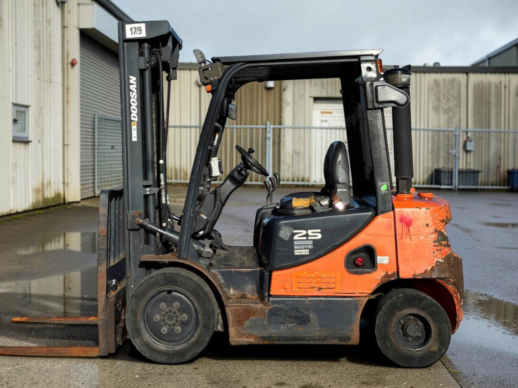 2017 DOOSAN D25S-7 2,500KG DIESEL FORKLIFT