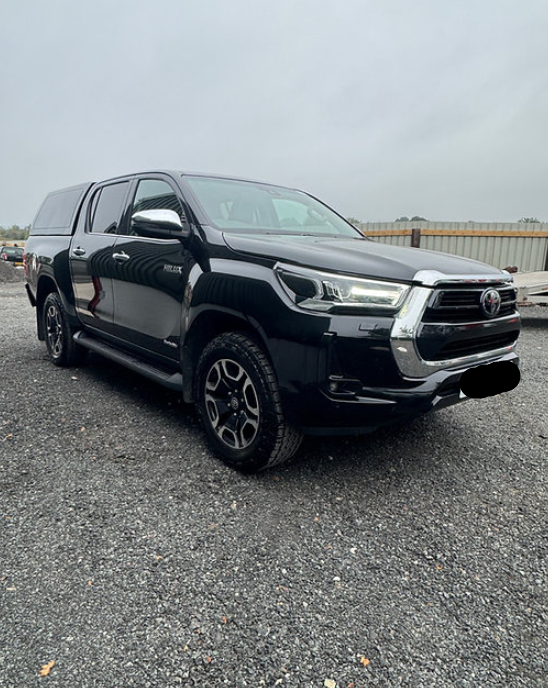 **(ONLY 78K MILEAGE)** 2023 TOYOTA HILUX INVINCIBLE D-4D 4WDDCB A 2393CC DIESEL AUTOMATIC BLACK