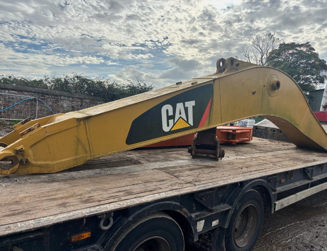 GENUINE CATERPILLAR CAT EXCAVATOR BOOM – BARE BOOM ONLY