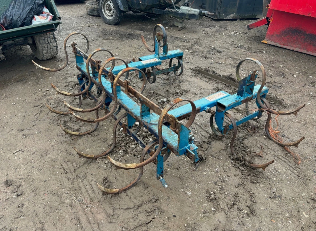 10FT SPRING TYNE FOLDING HARROWS – CULTIVATOR – TRACTOR / SEED DRILL