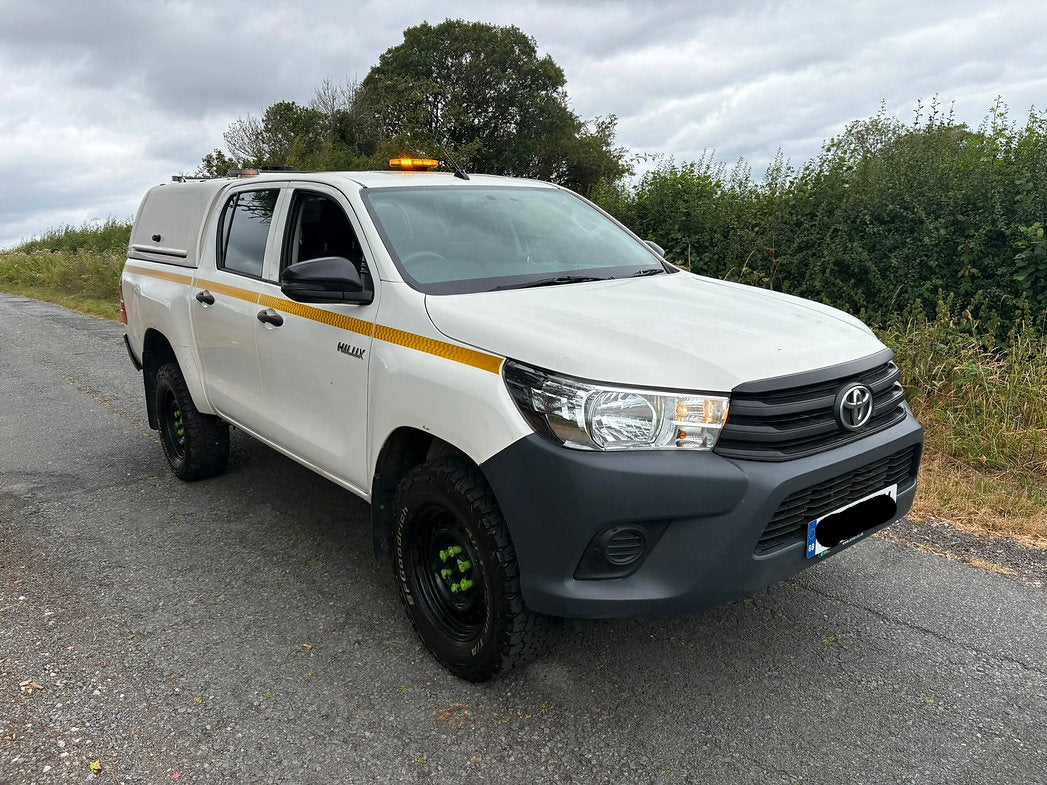 **(ONLY 102K MILEAGE)** 2019 TOYOTA HILUX ACTIVE D-4D 4WD DCB 2.4 DIESEL MANUAL PICK UP