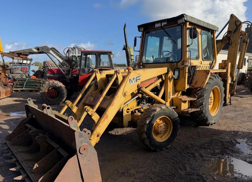 MASSEY FERGUSON 50D 4WD BACKHOE LOADER – EXTENDAHOE