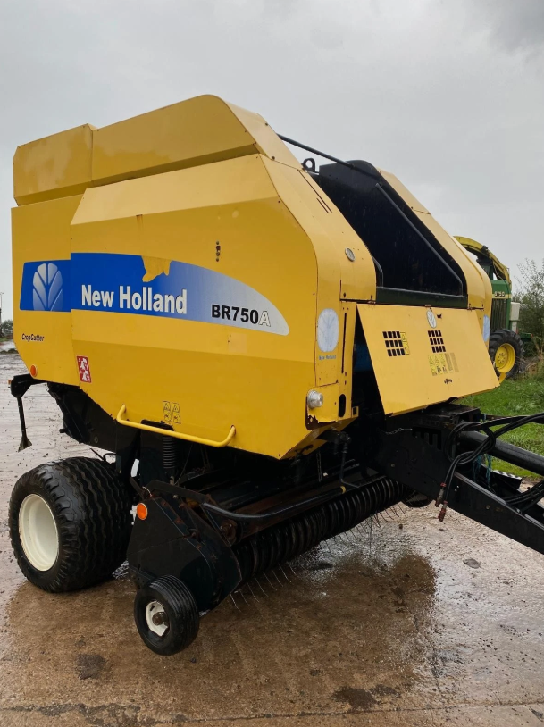 2007 NEW HOLLAND BR750A CROPCUTTER ROUND BALER