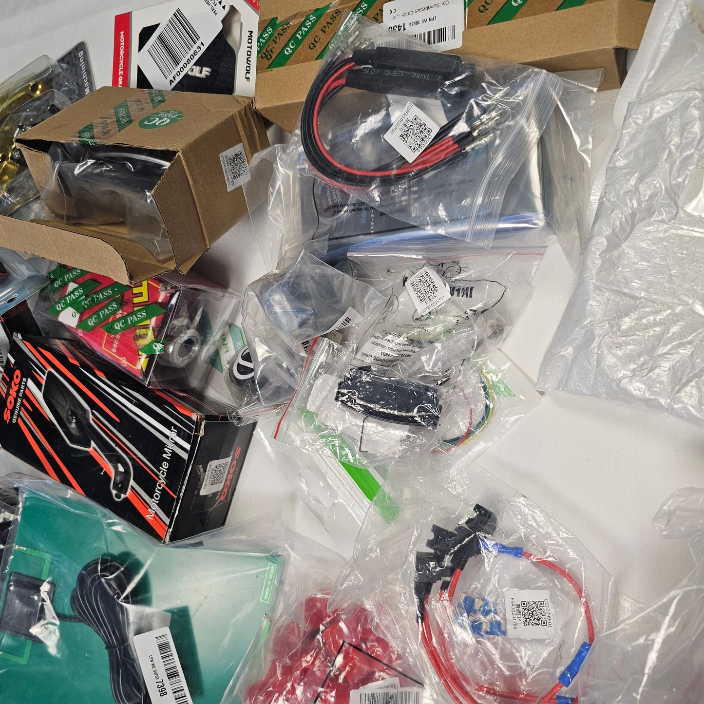 QUANTITY OF AUTOMOTIVE PARTS AND ACCESSORIES