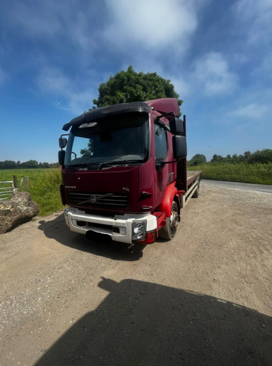 2006 VOLVO FL 240 FLATBED LORRY