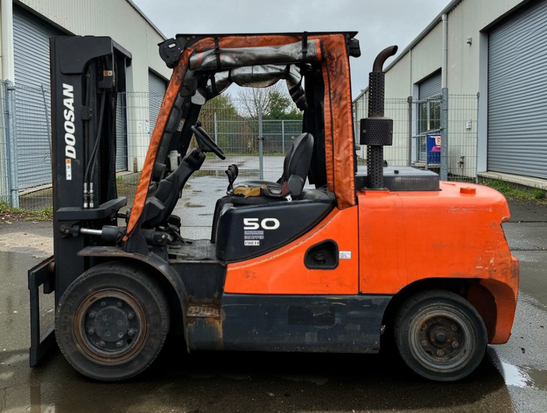 2016 DOOSAN D50C-7 5 TON DIESEL FORKLIFT