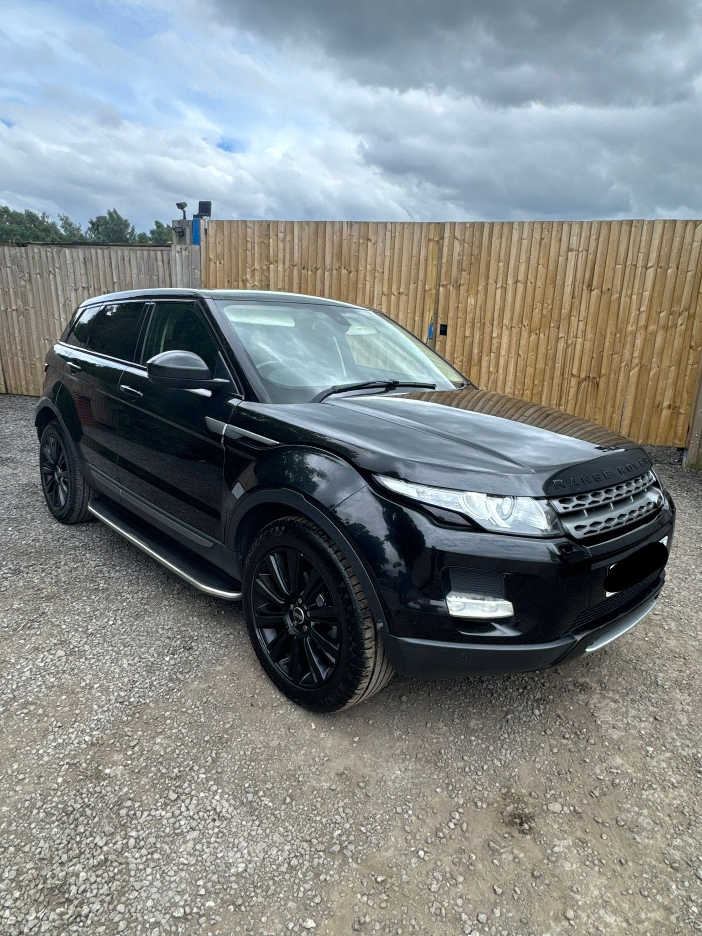 **(ONLY 103K MILEAGE)** 2013 LAND ROVER RANGE ROVER EVOQUE PURE T SD4 2.2 DIESEL MANUAL SUV BLACK