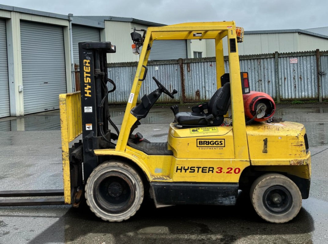 2001 HYSTER H3.2XML 3.2 TONNE LP GAS FORKLIFT
