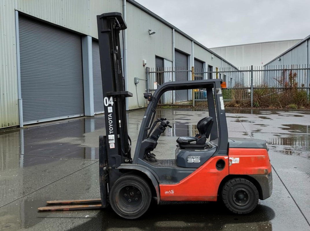 2020 TOYOTA 52-8FDJF35 3.5 TONNE DIESEL FORKLIFT