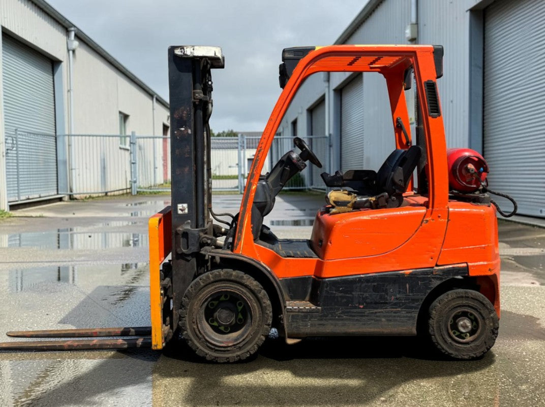 2009 HYSTER H2.0FT LP GAS FORKLIFT