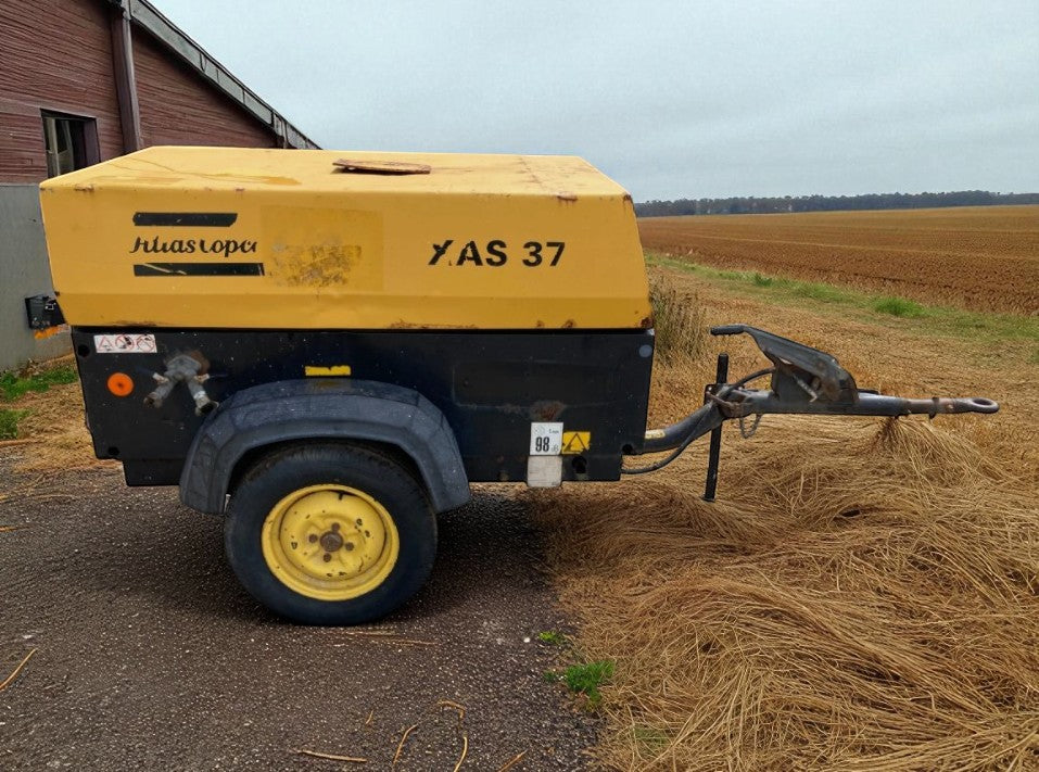ATLAS COPCO XAS 37 TOWABLE COMPRESSOR – 2 TOOL
