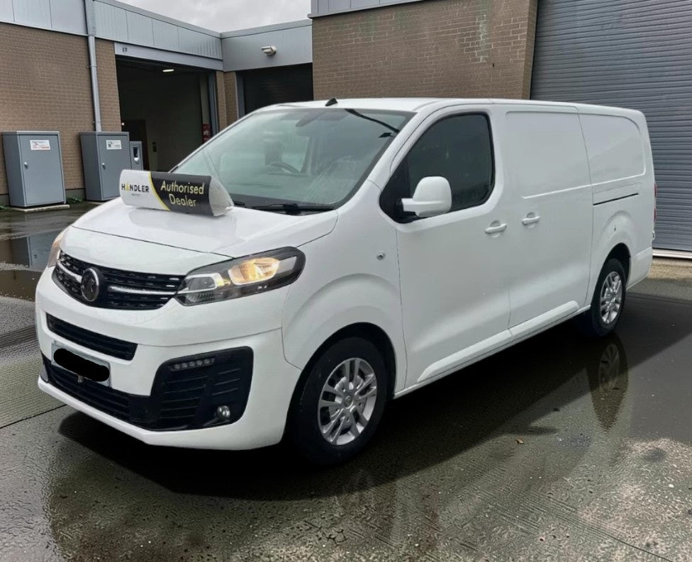 **(ONLY 109K MILEAGE)** 2021 VAUXHALL VIVARO 2900 1.5D 100PS SPORTIVE L2H1 PANEL VAN