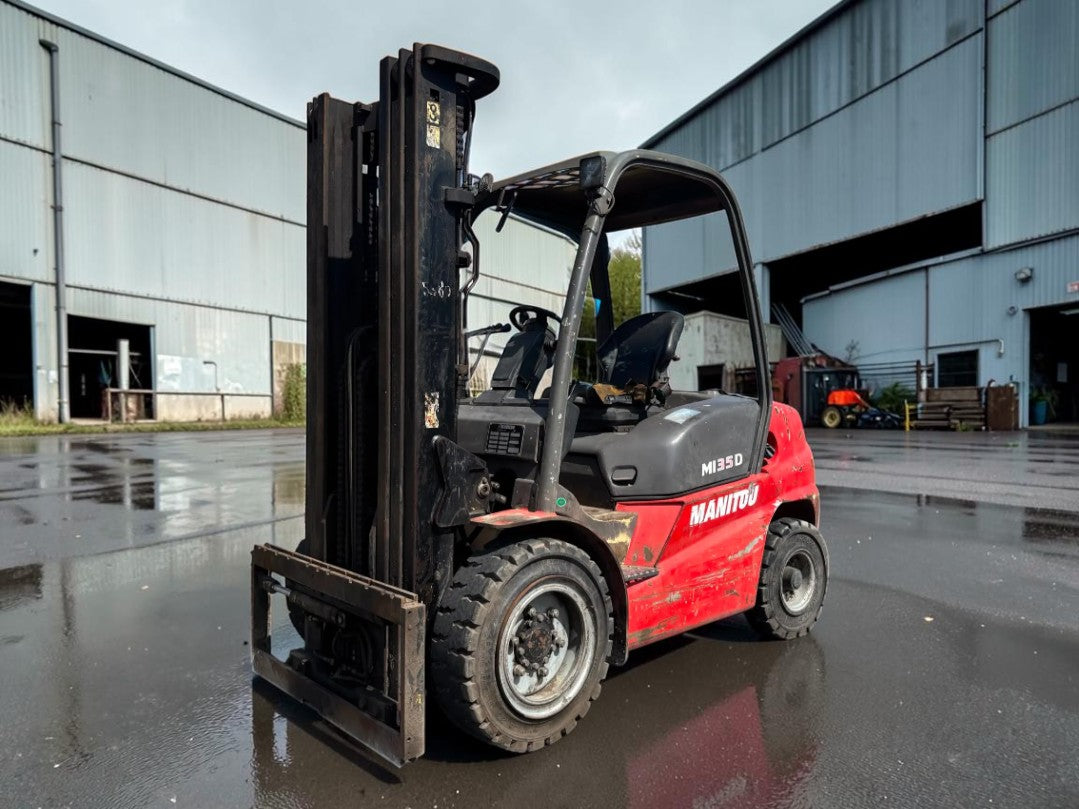 2015 MANITOU MI35D 3.5T DIESEL FORKLIFT – TRIPLEX MAST