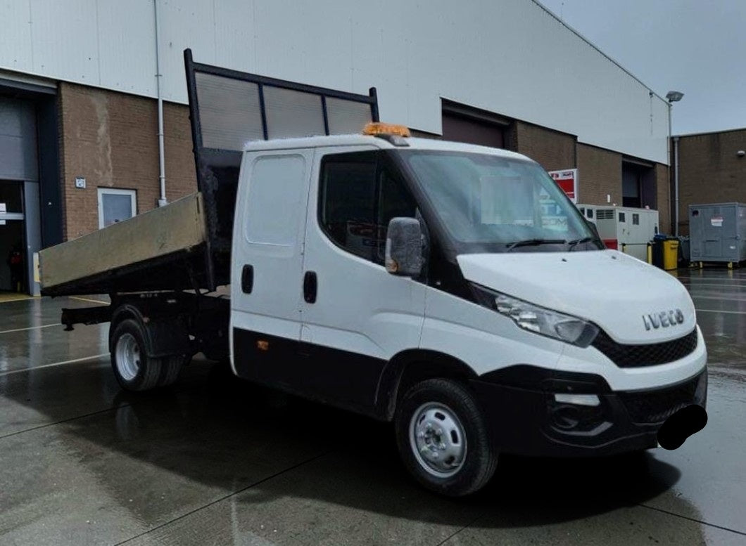 **(ONLY 103K MILEAGE)** 2016 IVECO DAILY 35C13 2.3L DIESEL MANUAL CHASSIS CAB WHITE