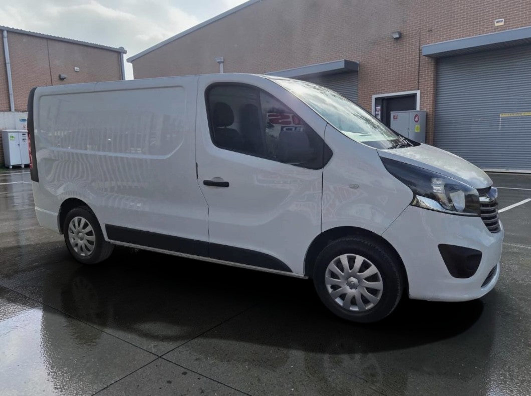 **(ONLY 64K MILEAGE)** 2018 VAUXHALL VIVARO 2900 SPORTIVE CDTI L1H1 MANUAL >>--NO VAT ON HAMMER--<<
