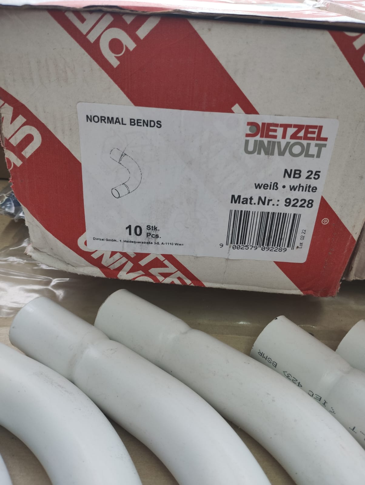 UNIVOLT - NB25 25MM NORMAL BEND WHITE - JOBLOT OF 36 - NEW