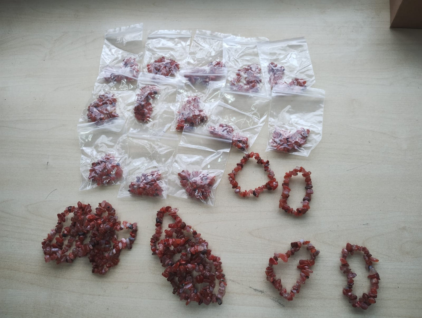 CARNELIAN CRYSTAL CHIP BRACELET JOBLOT OF 27 - BRAND NEW