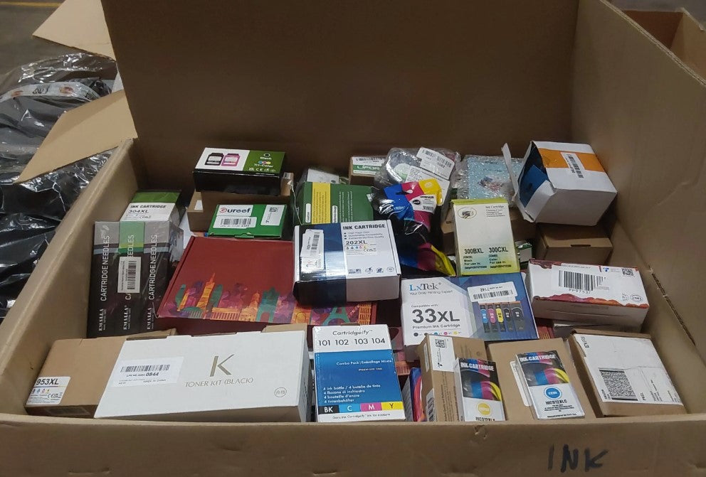 BOX OF CONTAINING APROX. 200X OF INK CARTRIDGES RRP:£1000