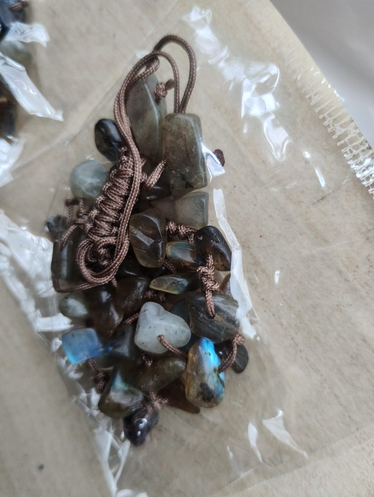 CITRINE GREEN + AMETHYST ADJUSTABLE EYE CHIP CHRYSTAL BRACELETS- PACKAGING - JOBLOT OF 15