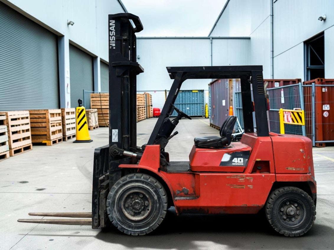 2003 NISSAN F04D0Q DIESEL FORKLIFT – 4000KG CAPACITY