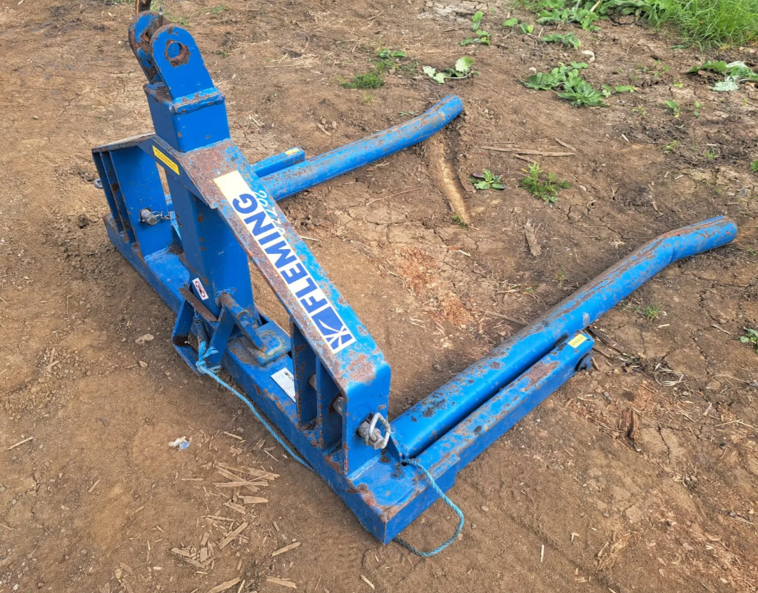 FLEMING BALE HANDLER
