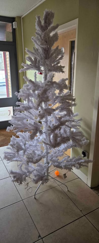 7FT CHRISTMAS TREE