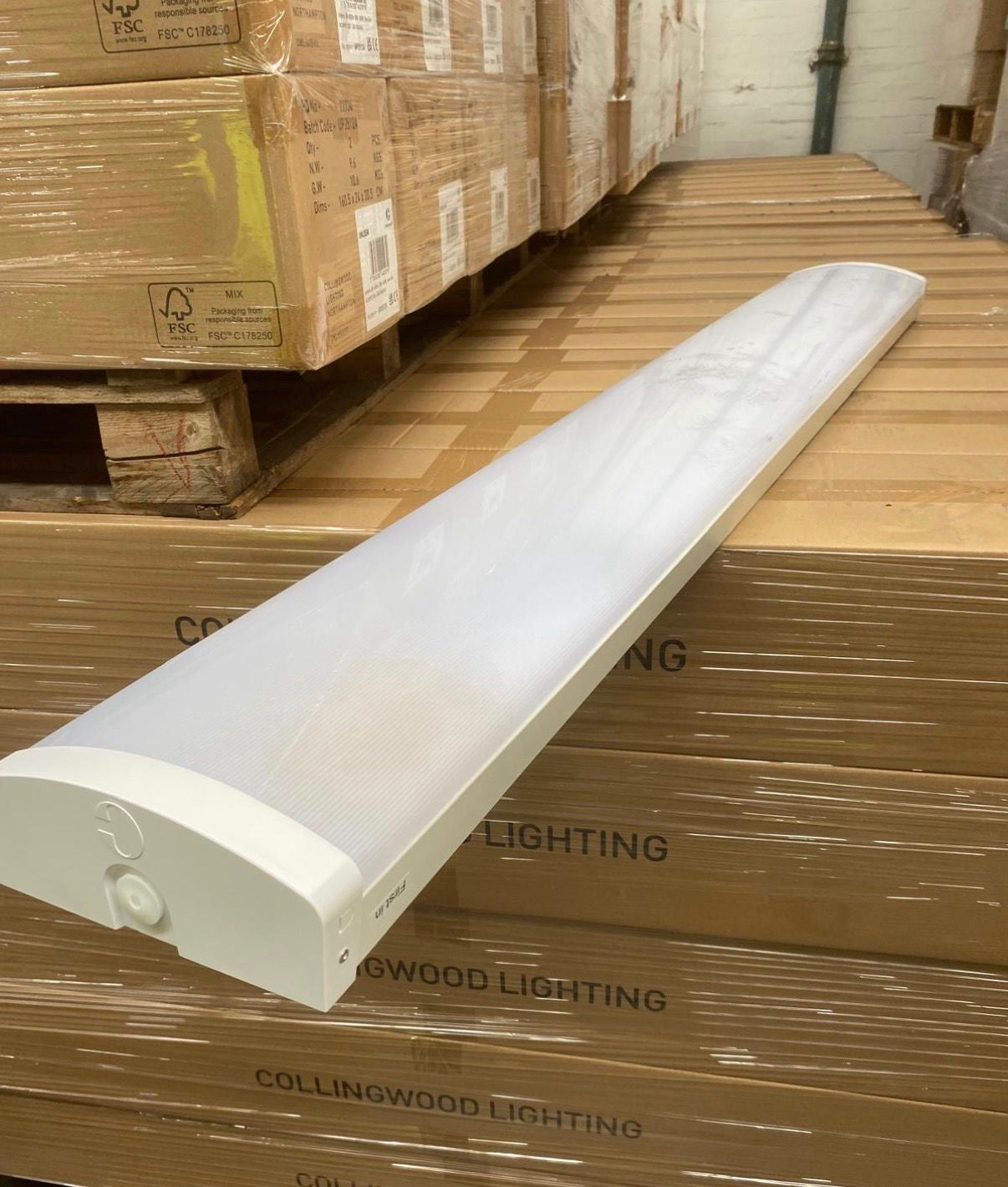 40 X 4FT COLLINGWOOD LED BATTEN 4000K RRP £ 3,480