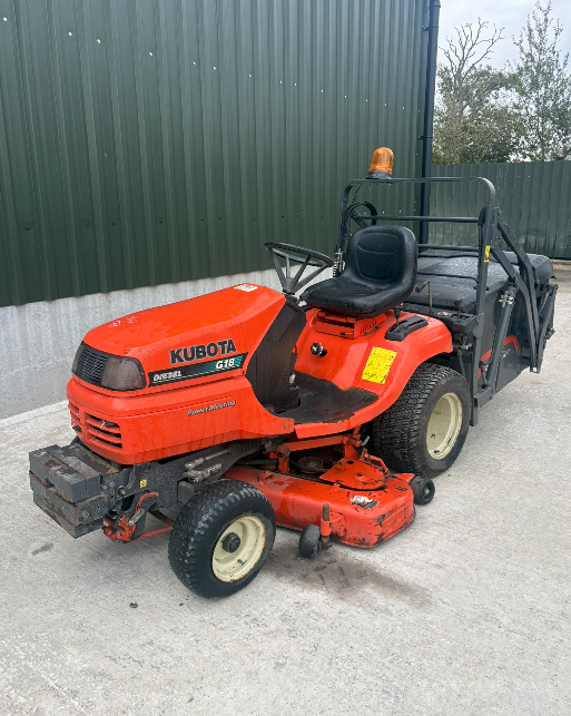 KUBOTA G18 DIESEL RIDE-ON MOWER WITH HI-TIP COLLECTOR >>--NO VAT ON HAMMER--<<