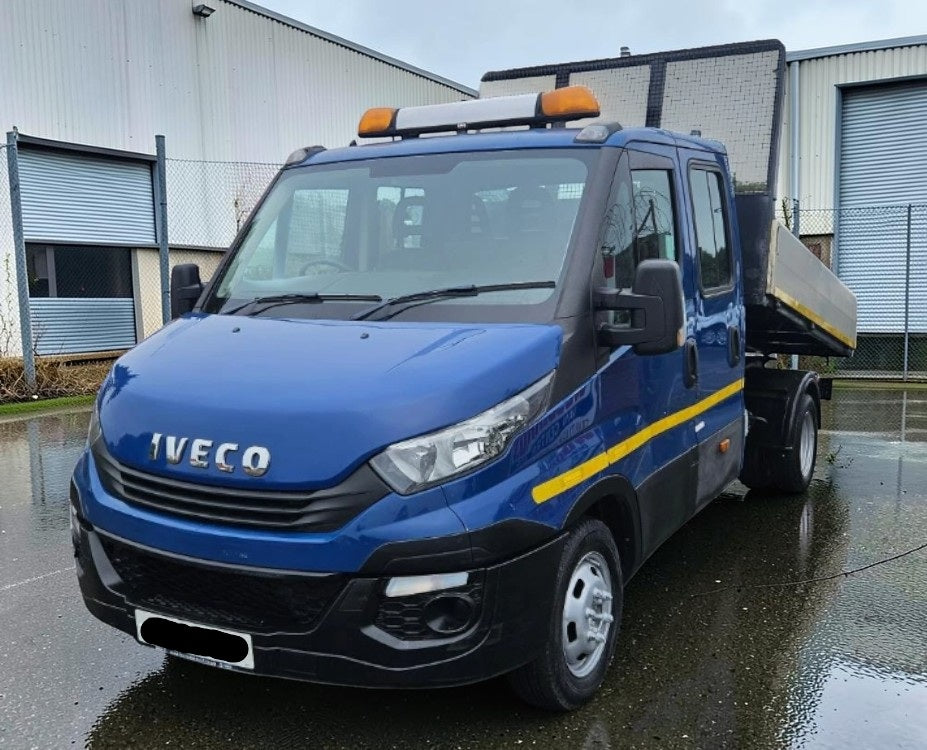 **(ONLY 47K MILEAGE)** 2017 IVECO DAILY 35C12D 2.3D MANUAL CHASSIS CAB BLUE