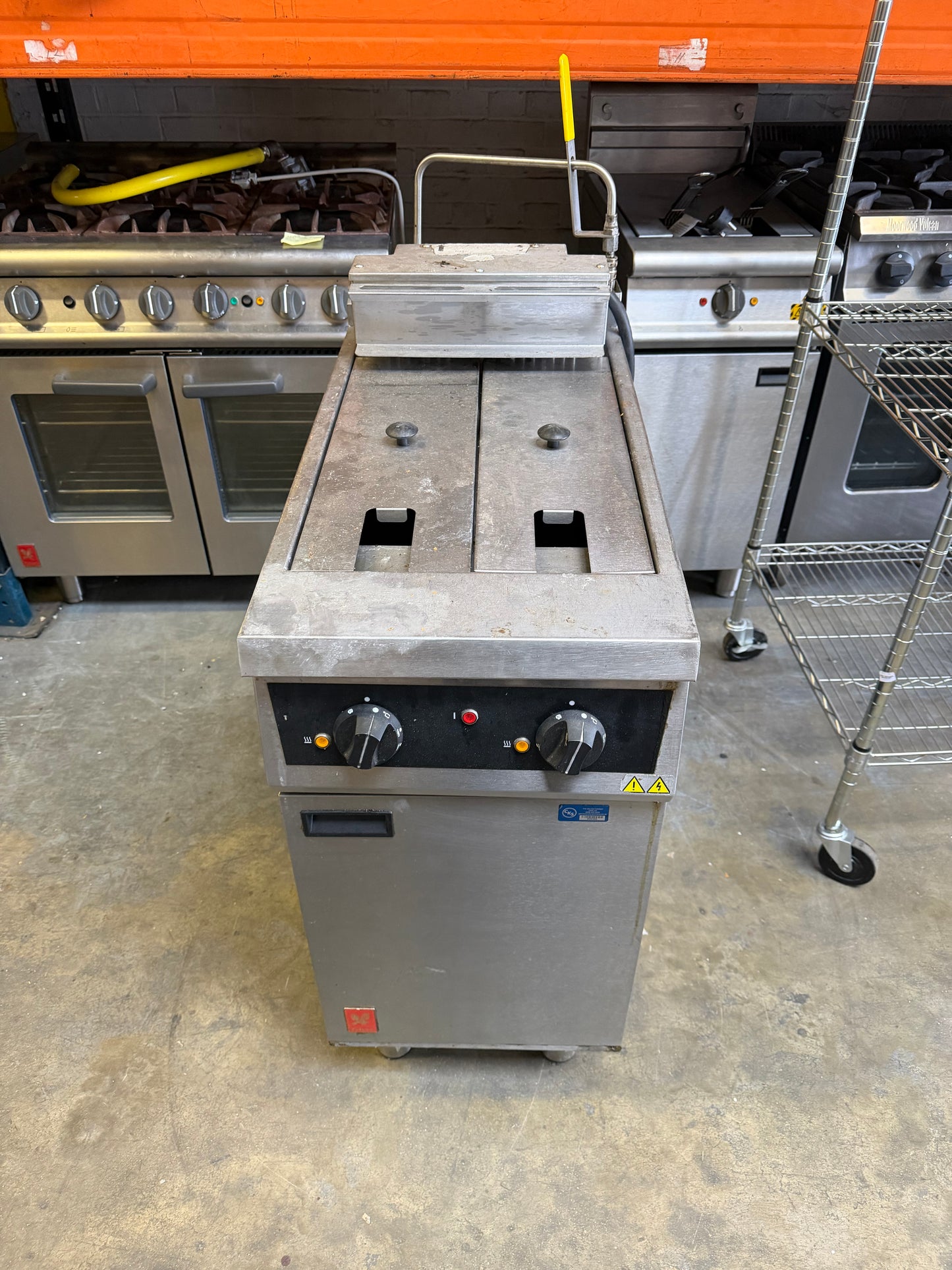 FALCON FRYER C/W FILTRATION SYSTEM