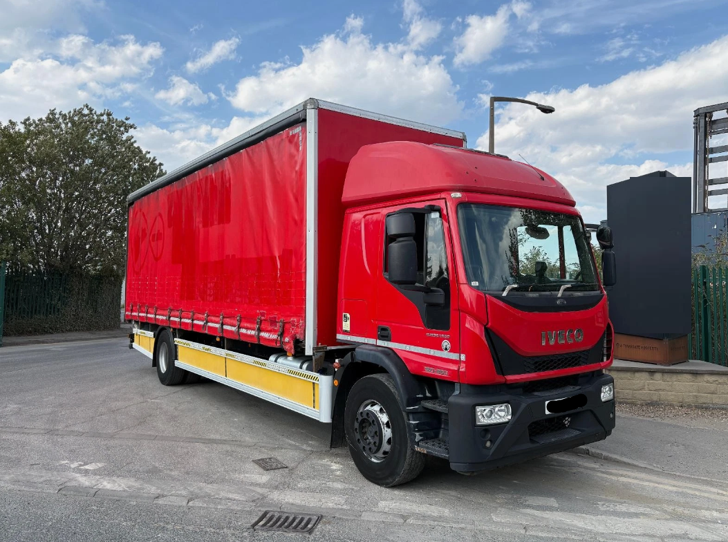2017 IVECO EUROCARGO 180E25S S-A 6728CC DIESEL AUTOMATIC RED >>--NO VAT ON HAMMER--<<