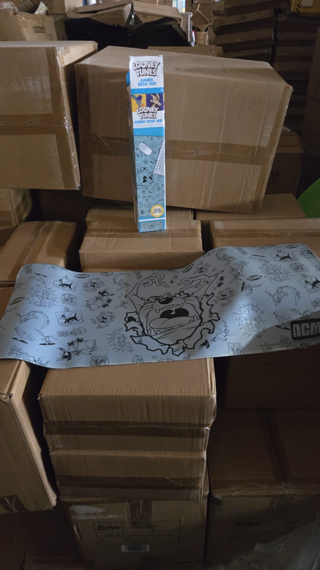 LOONEY TUNES DESK MAT SET – 200PCS PALLET – BRAND NEW – £12.99 RRP