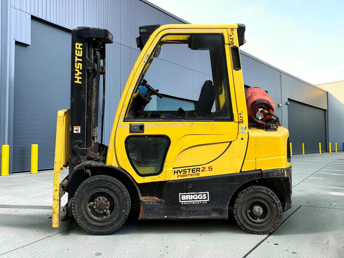 2018 HYSTER H2.5FT 2.5 TON LP GAS FORKLIFT