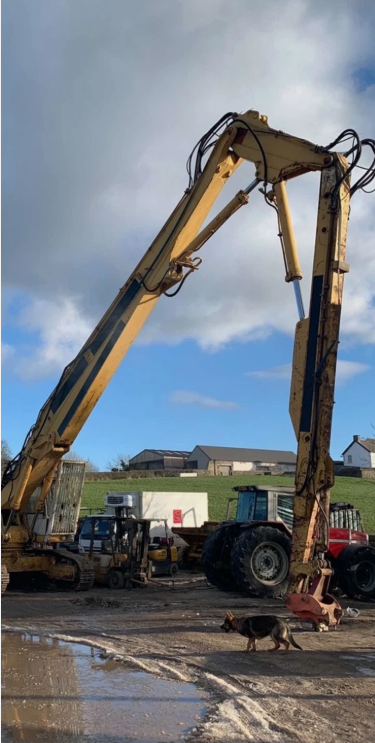 3-PIECE HIGH REACH DEMOLITION BOOM – SUIT LIEBHERR 954 – Q/R – PIPED FOR GRAB OR SHEAR