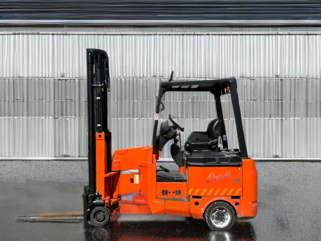 **(INCLUDES CHARGER)** 2012 BENDI BE420-60SS ELECTRIC ARTICULATED FORKLIFT