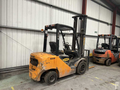 SAMUK B30D DIESEL FORKLIFT - 2012 MODEL