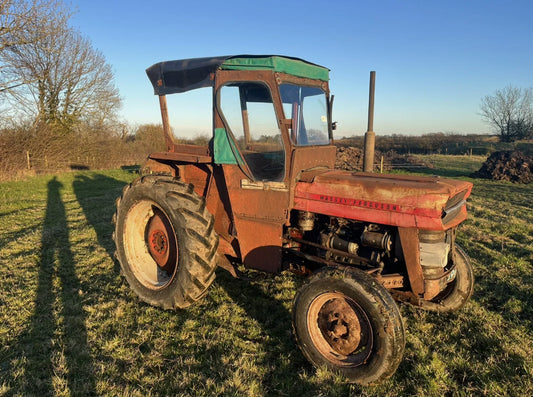 MASSEY FERGUSON 135 TRACTOR