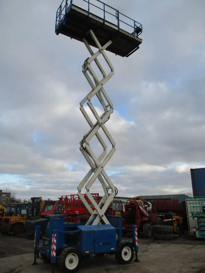 2007 UPRIGHT X33RT SCISSOR LIFT ACCESS PLATFORM