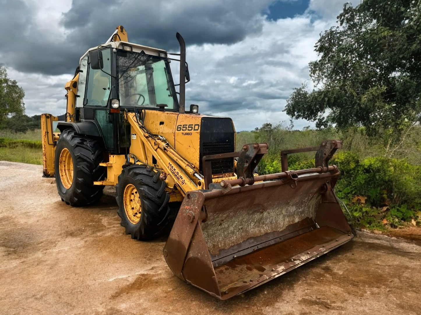 1994 FORD 655D BACKHOE LOADER HOURS: 7939