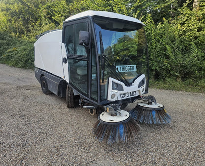 2013 JOHNSTON CX201 PRECINCT ROAD SWEEPER