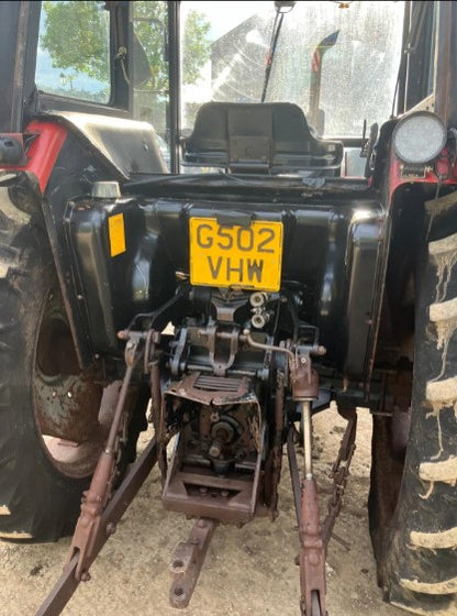 CASE IH 585 TRACTOR