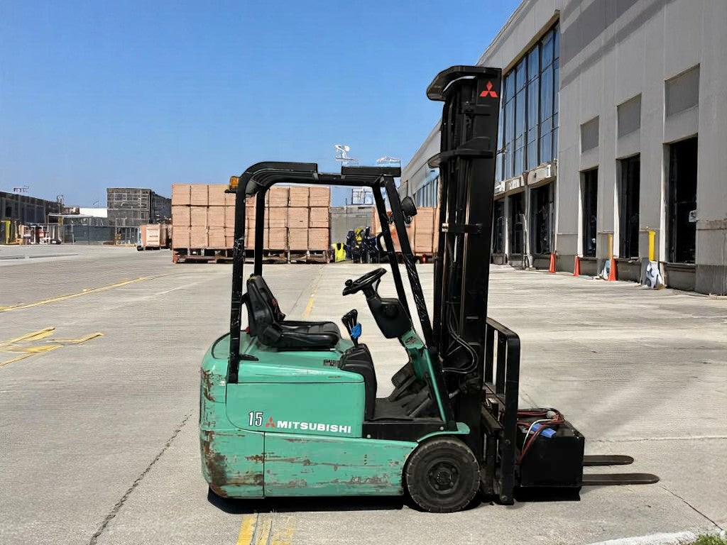 **(INCLUDES CHARGER)** 2003 MITSUBISHI FB15KRT ELECTRIC FORKLIFT – 1,500KG CAPACITY