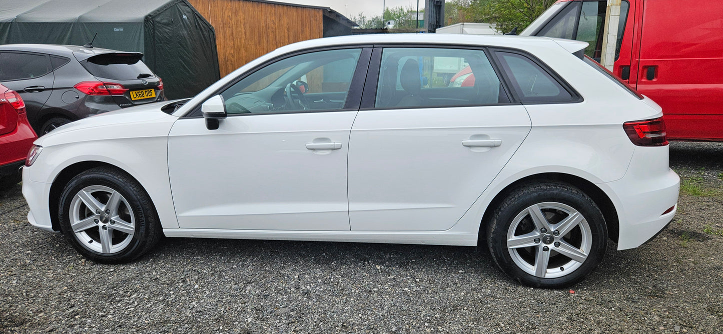 AUDI A3 999CC - LOW MILEAGE, ECO-FRIENDLY 5-DOOR WITH SAT NAV & MORE!