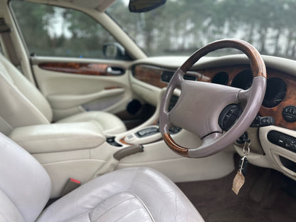 2000 JAGUAR SOVEREIGN V8 AUTO – 4.0L PETROL – AUTOMATIC – 63K MILES >>--NO VAT ON HAMMER--<<