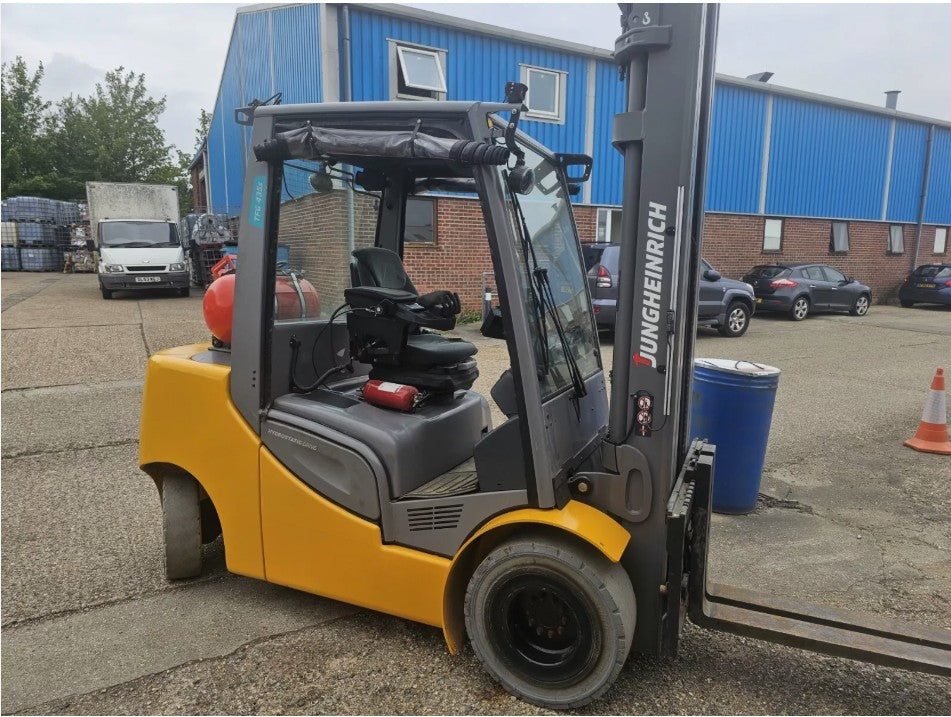 2017 JUNGHEINRICH DFG535S LPG FORKLIFT – 3.5 TON LIFT