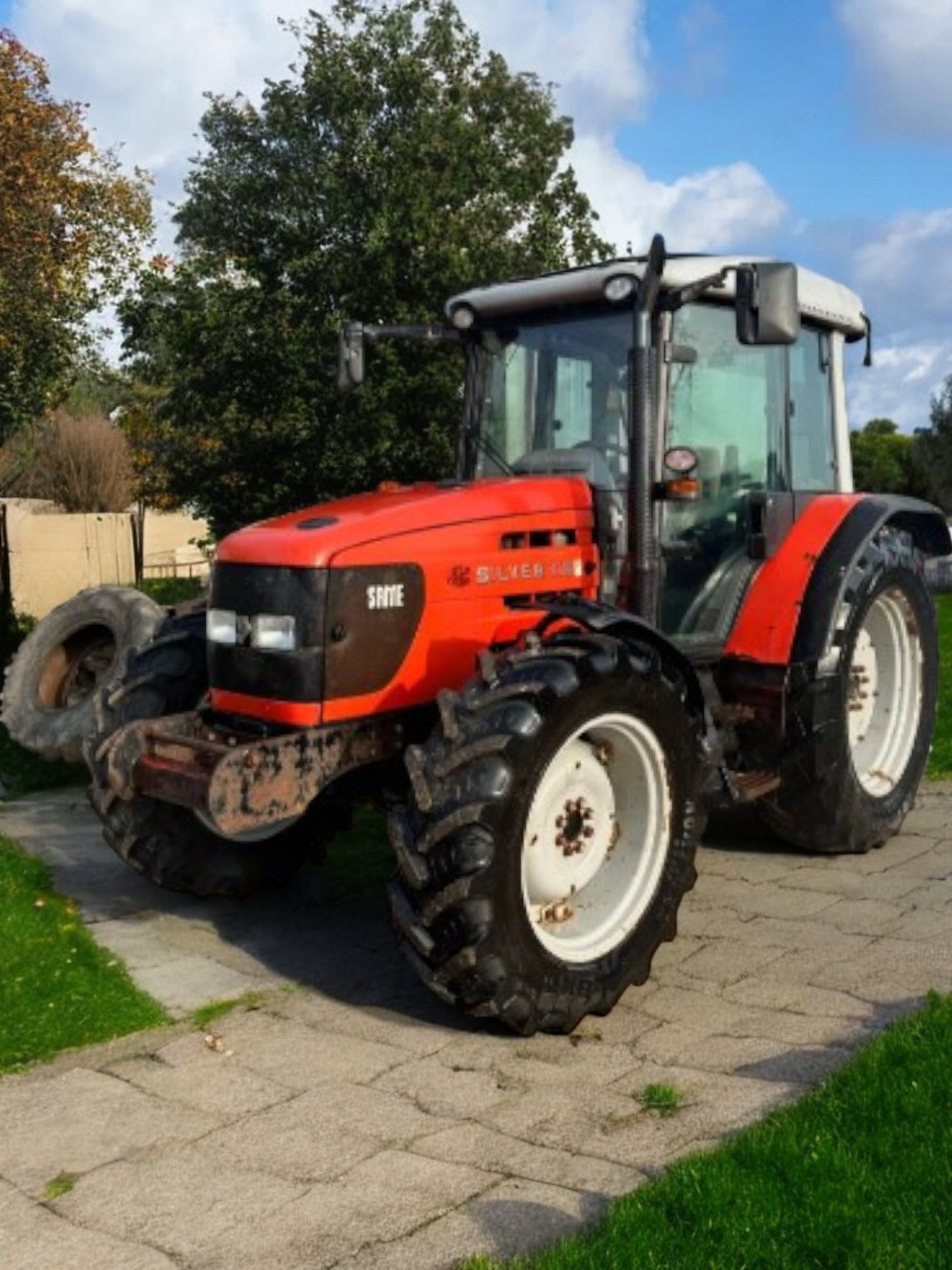 SAME SILVER 110 TRACTOR